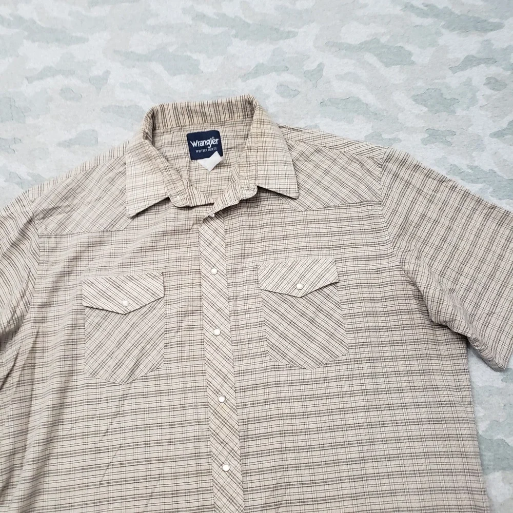 Wrangler Western Shirt Mens XL Tan Plaid Pockets Pearl Snap Short Sleeve Western